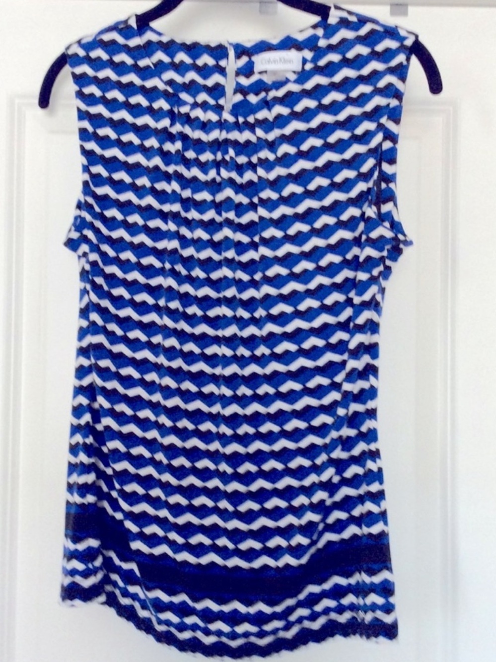 Calvin Klein Pleat Neck Geo Print Top